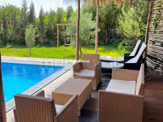Location saisonnière villa de luxe à Ghazoua.
Surface totale 800 m².
Porte blindée et parabole - Villa à vendre - Essaouira