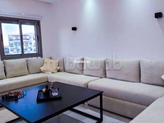 Bel appartement en location à M'Diq. Surface de 80 m². Salon traditionnel et système d'antenne parabolique - Appartement à louer - Mdiq