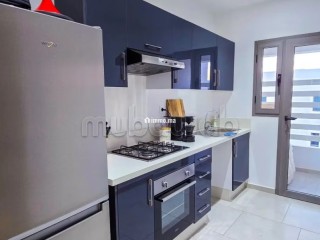Bel appartement en location à M'Diq. Surface de 80 m². Salon traditionnel et système d'antenne parabolique - Appartement à louer - Mdiq