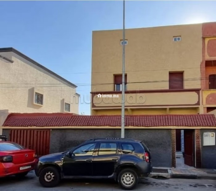 Vente villa a rénover à Quartier Al Woroud. 5 chambres. Salon Marocain, sécurité - Vente Immobilier - Casablanca - photo 1