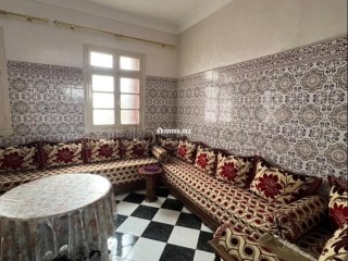 Vente villa a rénover à Quartier Al Woroud. 5 chambres. Salon Marocain, sécurité - Villa à vendre - Casablanca
