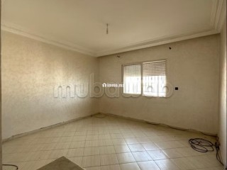 Vend appartement à Hay Salam. 3 pièces. Avec ascenseur - Appartement à vendre - Agadir
