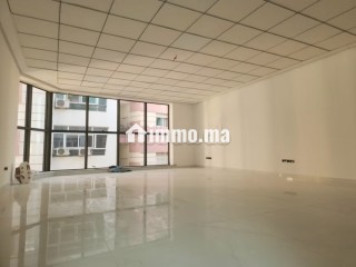 Plateaux bureaux luxe trois façades Avenue des Far - Bureau à vendre - Meknes