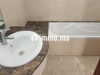 STUDIO à louer AVEC TERRASSE – A RACINE, Casablanca - Appartement à louer - Casablanca