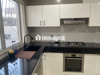 Appt meublé moderne avec terrasse – Dernier étage - Appartement à louer - Casablanca