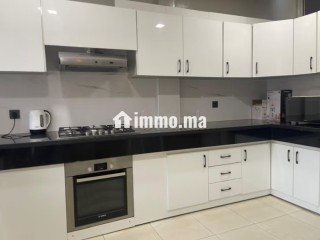 Appt meublé moderne avec terrasse – Dernier étage - Appartement à louer - Casablanca