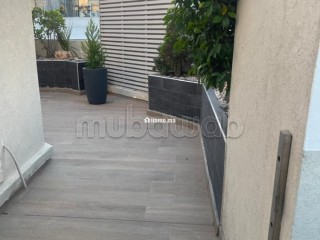 Appt meublé moderne avec terrasse – Dernier étage - Appartement à louer - Casablanca