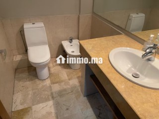 Appt meublé moderne avec terrasse – Dernier étage - Appartement à louer - Casablanca
