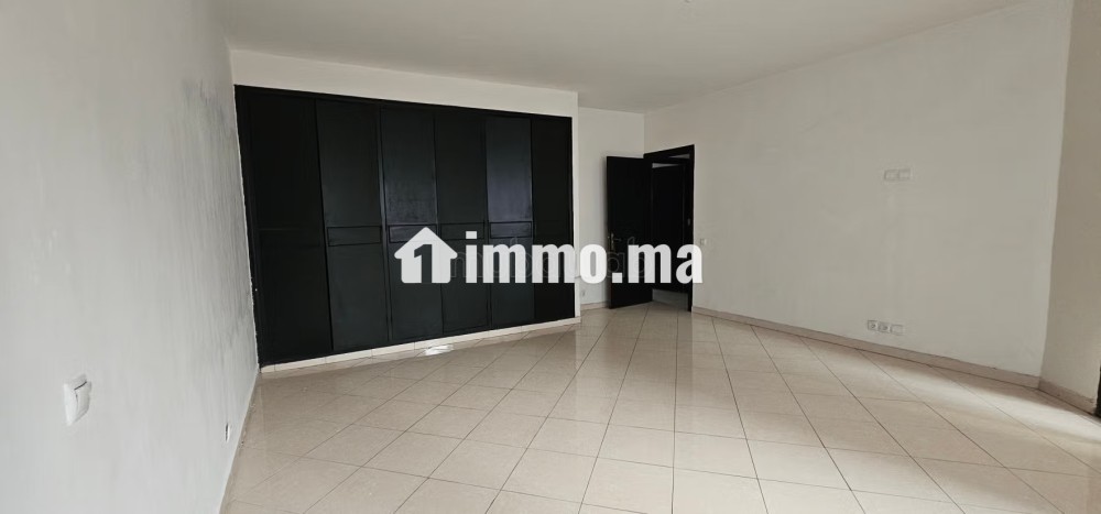 Belle apprt vide racine - Location Immobilier - Casablanca - photo 4