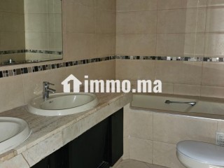 Belle apprt vide racine - Appartement à louer - Casablanca