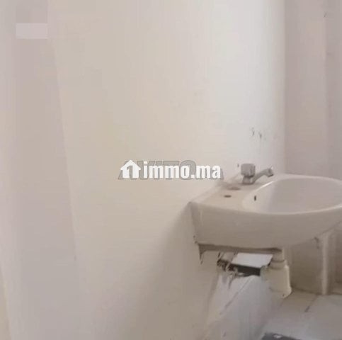 Bureau à louer dans un emplacement stratégique - Location Immobilier - Tanger - photo 7