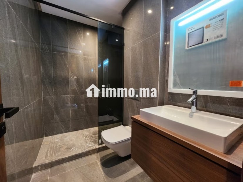 Appartement à louer à Casablanca Finance City. 3 grandes pièces. Service de concierge et climatisation - Location Immobilier - Casablanca - photo 6