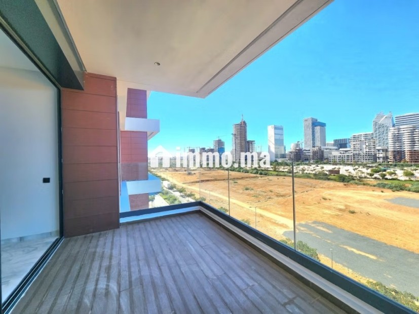 Louez cet appartement à Casablanca Finance City. 4 grandes pièces. Jardin et terrasse - Location Immobilier - Casablanca - photo 2