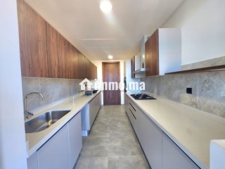 Louez cet appartement à Casablanca Finance City. 4 grandes pièces. Jardin et terrasse - Appartement à louer - Casablanca
