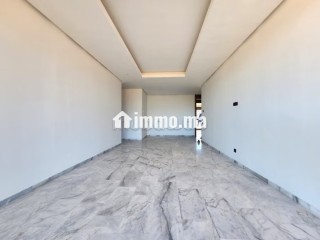 Louez cet appartement à Casablanca Finance City. 4 grandes pièces. Jardin et terrasse - Appartement à louer - Casablanca