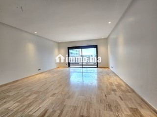 Location d'un appartement à Casablanca Finance City. 2 chambres. Avec garage et ascenseur - Appartement à louer - Casablanca
