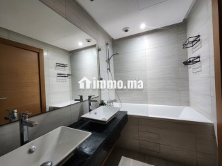 Location d'un appartement à Casablanca Finance City. 2 chambres. Avec garage et ascenseur - Appartement à louer - Casablanca