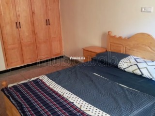 Location saisonnière à Al Hoceima. 3 grandes pièces. Salon traditionnel et système d'antenne parabolique - Appartement à vendre - Al Hoceïma