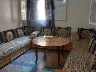 Location saisonnière à Al Hoceima. 3 grandes pièces. Salon traditionnel et système d'antenne parabolique - Appartement à vendre - Al Hoceïma