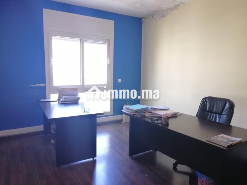 Vend appartement à Riyad. 3 chambres agréables. Porte blindée, salon marocain - Vente Immobilier - Rabat - photo 3
