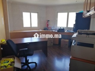 Vend appartement à Riyad. 3 chambres agréables. Porte blindée, salon marocain - Appartement à vendre - Rabat