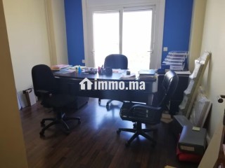 Vend appartement à Riyad. 3 chambres agréables. Porte blindée, salon marocain - Appartement à vendre - Rabat