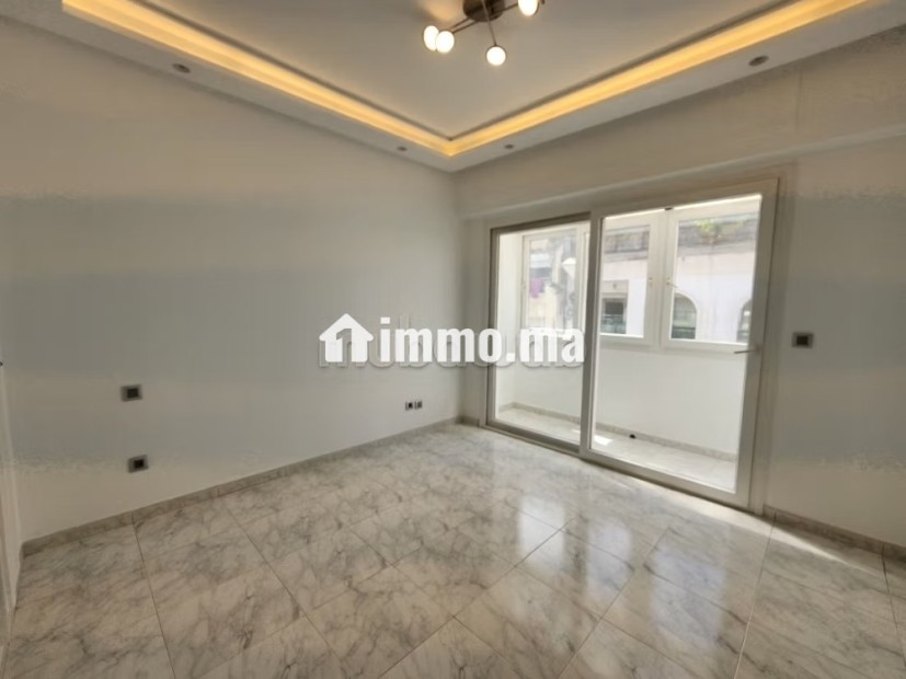 Magnifique appartement avec terrasse, Racine - Location Immobilier - Casablanca - photo 5
