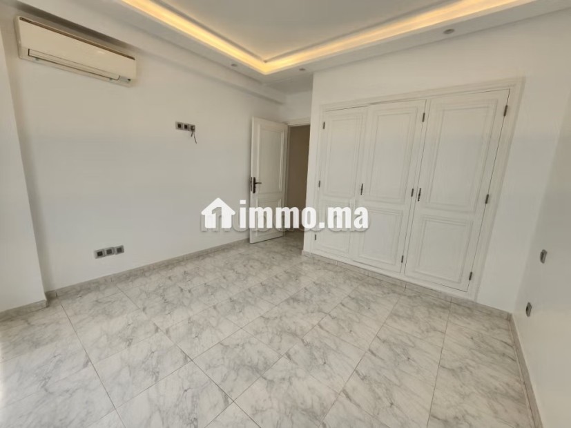 Magnifique appartement avec terrasse, Racine - Location Immobilier - Casablanca - photo 6