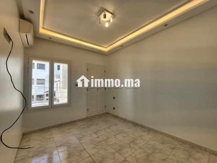 Magnifique appartement avec terrasse, Racine - Location Immobilier - Casablanca - photo 8