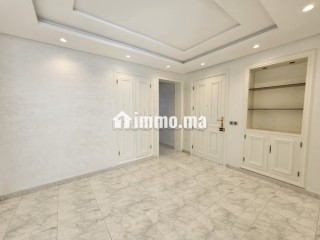 Magnifique appartement avec terrasse, Racine - Appartement à louer - Casablanca
