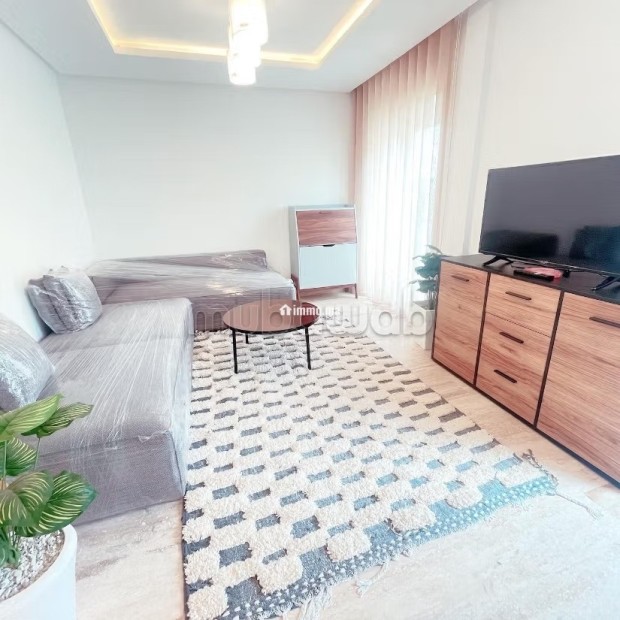 Très beau et grand studio meublé à la location avec une grande terrasse bien ensoleillée - Location Immobilier - Casablanca - photo 4