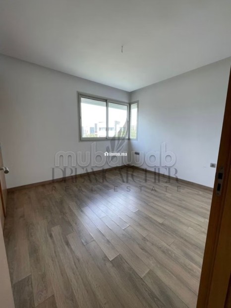 Appartement à vendre à Ville Verte. 3 chambres. Salon traditionnel, antenne parabolique générale - Vente Immobilier - Bouskoura - photo 5