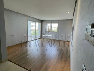 Appartement à vendre à Ville Verte. 3 chambres. Salon traditionnel, antenne parabolique générale - Appartement à vendre - Bouskoura