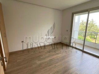 Appartement à vendre à Ville Verte. 3 chambres. Salon traditionnel, antenne parabolique générale - Appartement à vendre - Bouskoura