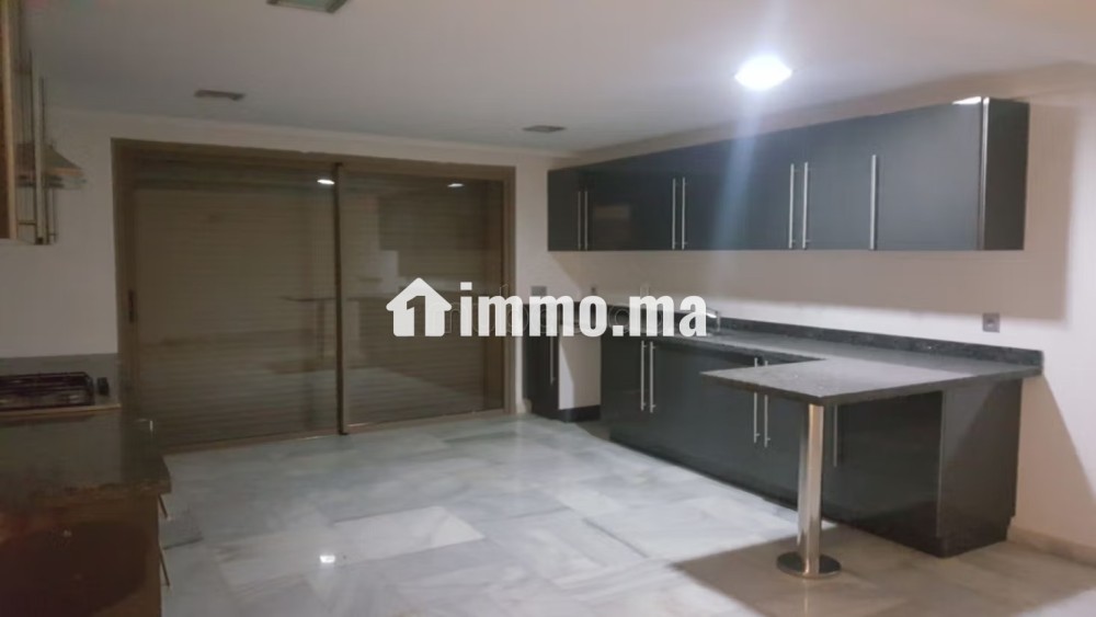 Villa contemporaine semi meublé à Targa - Location Immobilier - Marrakech - photo 5