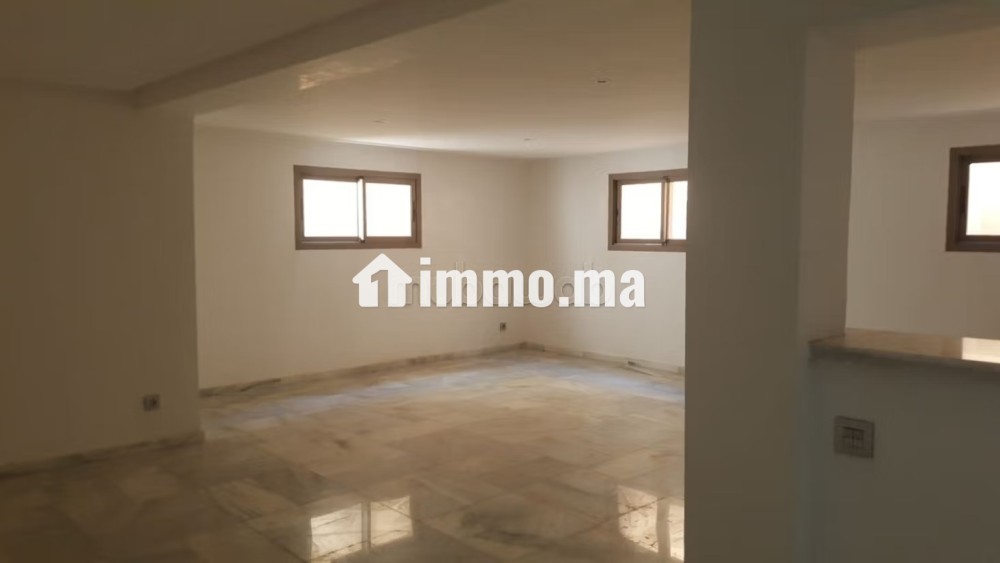 Villa contemporaine semi meublé à Targa - Location Immobilier - Marrakech - photo 7