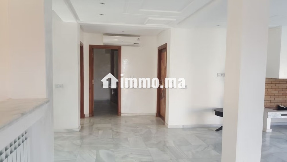 Villa contemporaine semi meublé à Targa - Location Immobilier - Marrakech - photo 8