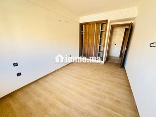 Superbe appartement à vendre à Hivernage.
Surface de 98 m².
Jardin et terrasse - Appartement à vendre - Marrakech