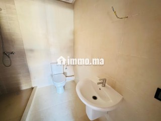 Superbe appartement à vendre à Hivernage.
Surface de 98 m².
Jardin et terrasse - Appartement à vendre - Marrakech