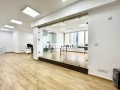 tres-beau-bureau-de-256-m2-a-la-location-small-1