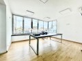 tres-beau-bureau-de-256-m2-a-la-location-small-3