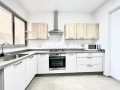tres-beau-bureau-de-256-m2-a-la-location-small-8