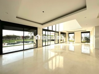 Villa exceptionnelle de 1200m² vue mer - Appartement à louer - Casablanca