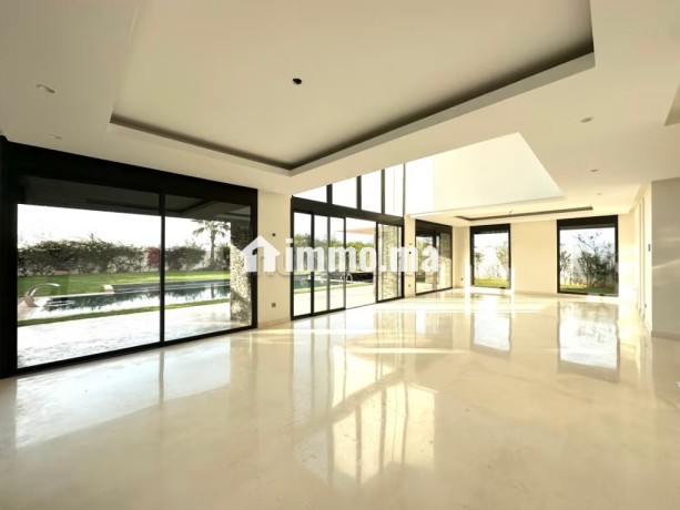 villa-exceptionnelle-de-1200m2-vue-mer-big-5