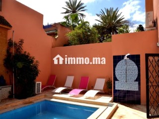 Superbe villa à louer à Route de Safi.
Surface totale 250 m².
Bien meublé - Villa à louer - Marrakech