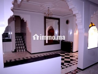 Superbe villa à louer à Route de Safi.
Surface totale 250 m².
Bien meublé - Villa à louer - Marrakech