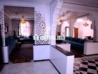 Superbe villa à louer à Route de Safi.
Surface totale 250 m².
Bien meublé - Villa à louer - Marrakech