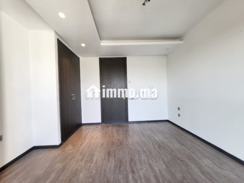 Appartement vide à louer sur Ain Diab - Location Immobilier - Casablanca - photo 8