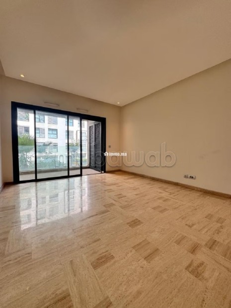 Location d'un appartement à Casablanca Finance City. 3 pièces. Avec ascenseur et espace vert - Location Immobilier - Casablanca - photo 2