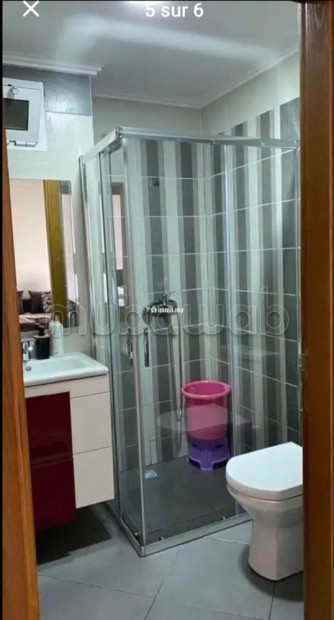 Louez cet appartement à M'Diq. 2 grandes pièces. Salon Marocain et antenne parabolique - Location Immobilier - Mdiq - photo 3